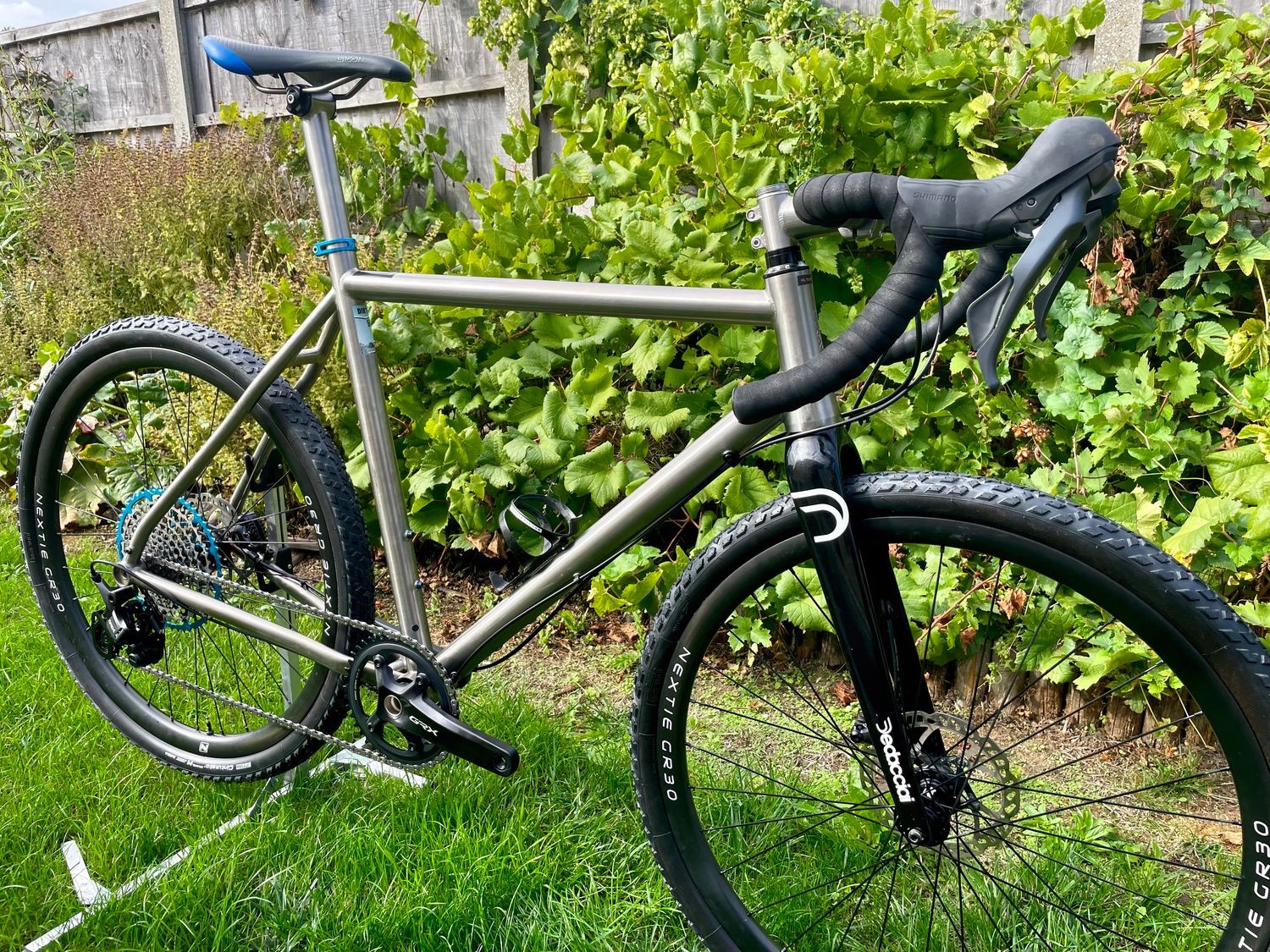 Travers DIRTi 56cm - 27.5 x 44mm