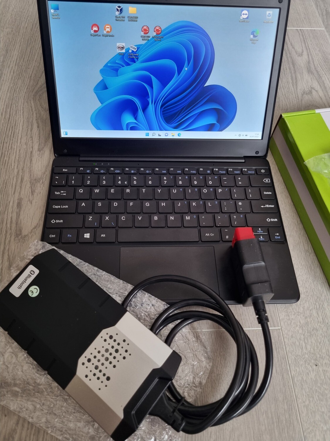 PRO Level Delphi Autodata WINDOWS  Diagnostic Kit  Tablet