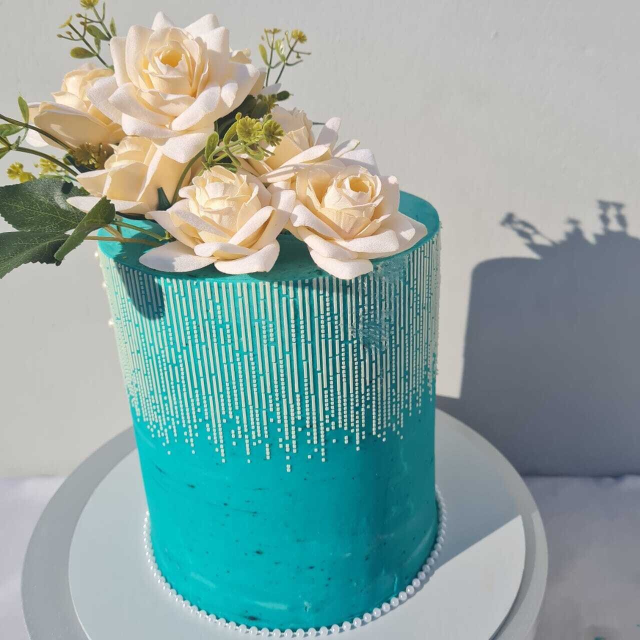 Mash stencil cake