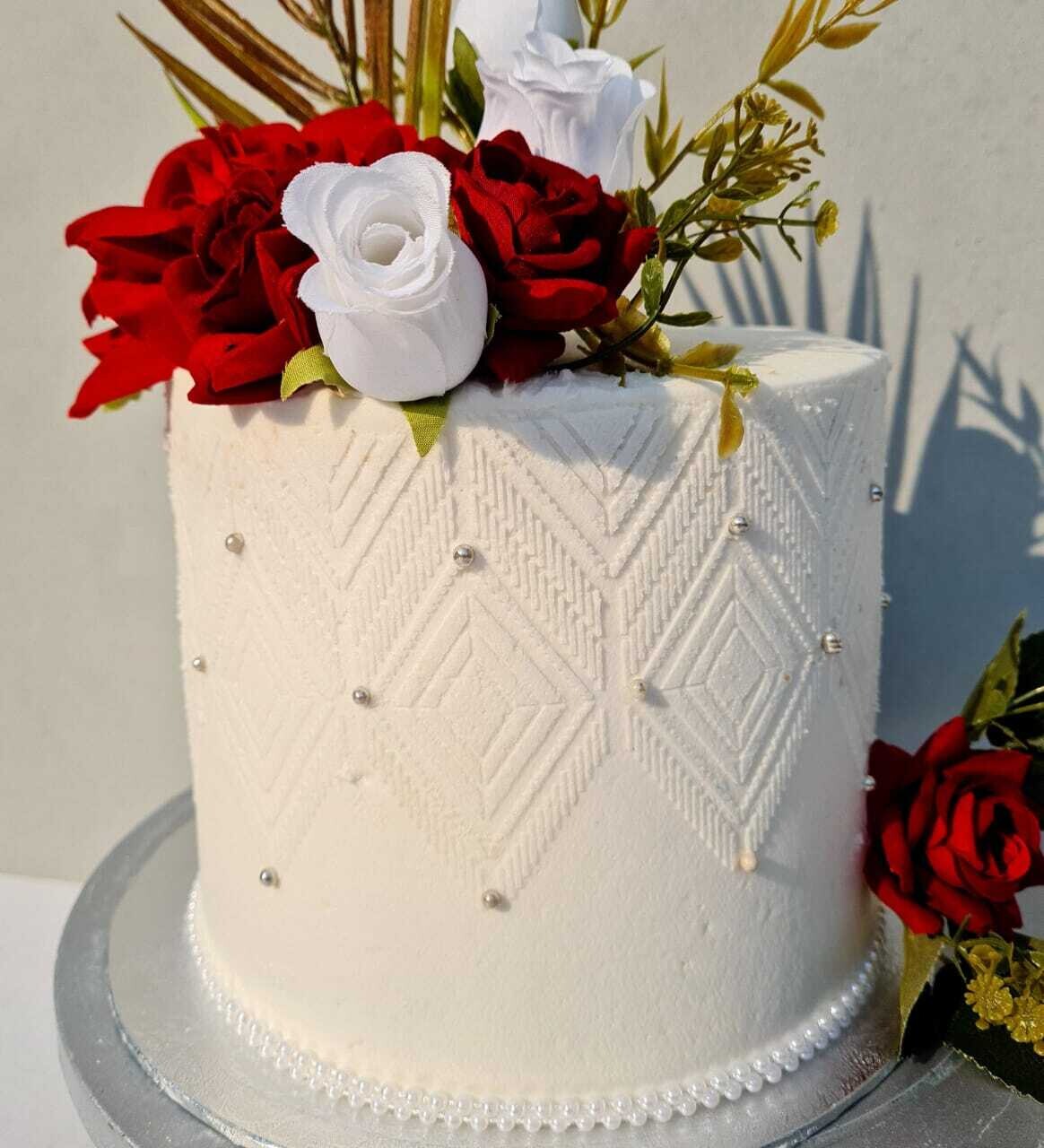 Stylish Boho Stencil Cake