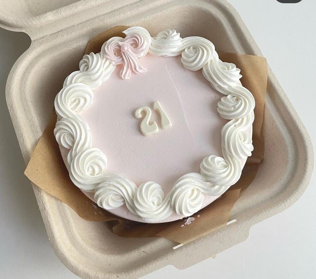 Lunch Box Cake