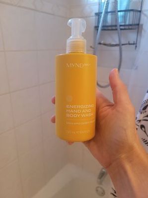 MYND360 Energizing Hand &amp; Body Wash