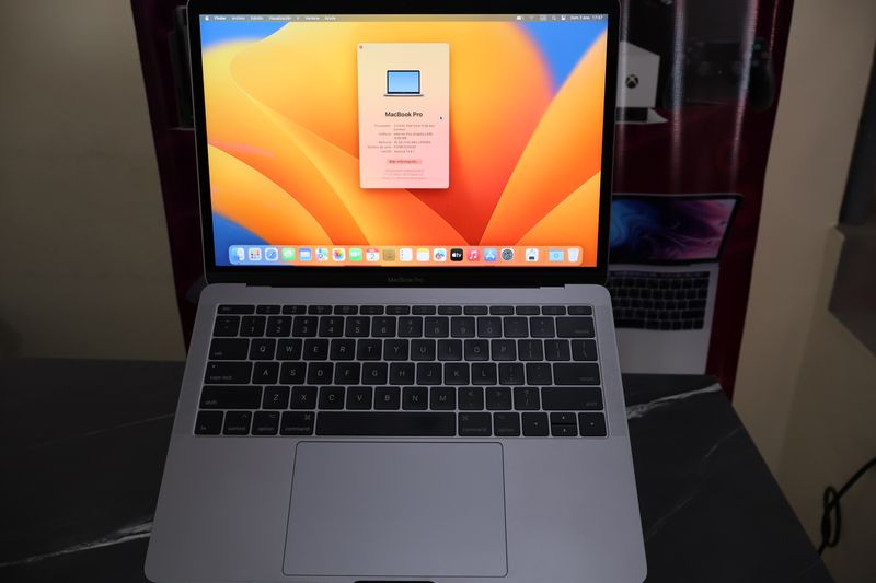 MACBOOK PRO 13&quot; 2017 CORE I5 16GB DE RAM 128GB SSD APPLE