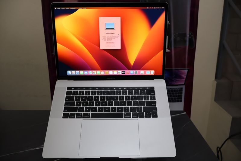 MACBOOK PRO 15&quot; 2018 CORE I9 16GB DE RAM 512GB SSD APPLE