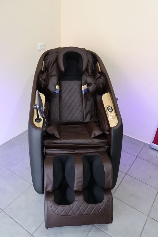 SILLON MASAJEADOR 5D DELUXY GRAVEDAD 0 CAFE CON NEGRO ZOEDAY