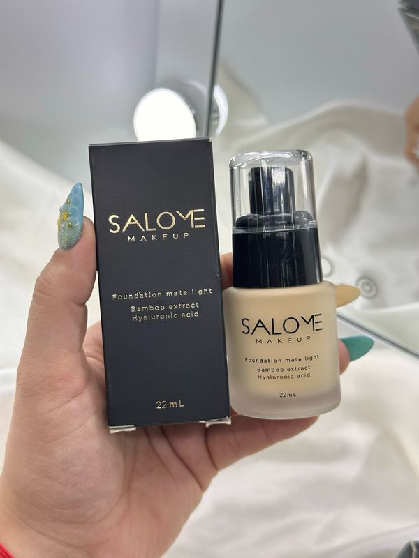 Base Mate Light Salome