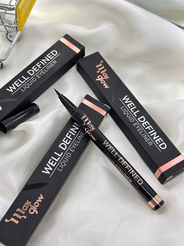 Delineador de Ojos Max Glow