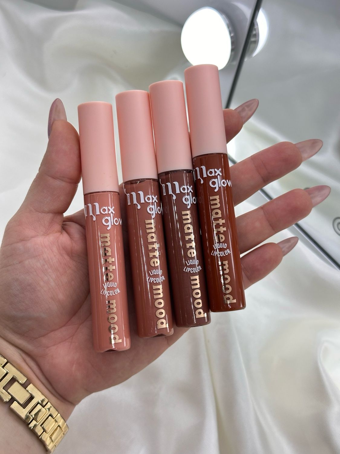 Labial Matte Mood Max Glow