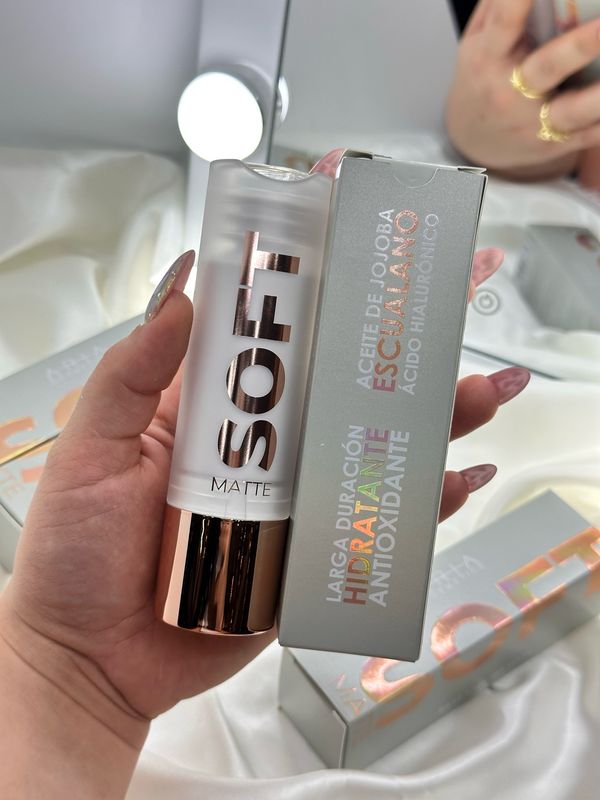 Base SOFT MATTE Aria Cosmetics