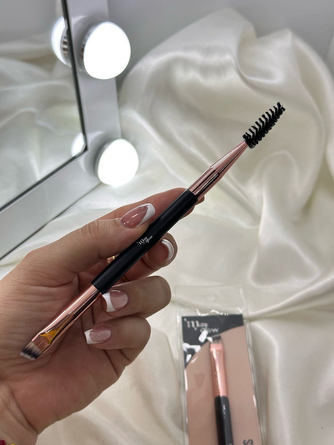 BROCHA DOBLE CEJAS + PESTAÑAS Max glow