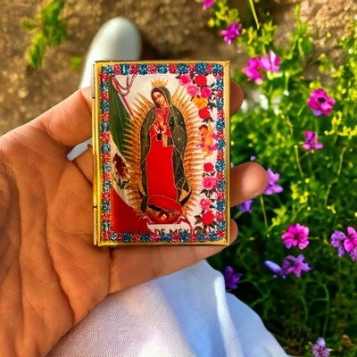 Virgen - Hand Crafted Pocket Mirror