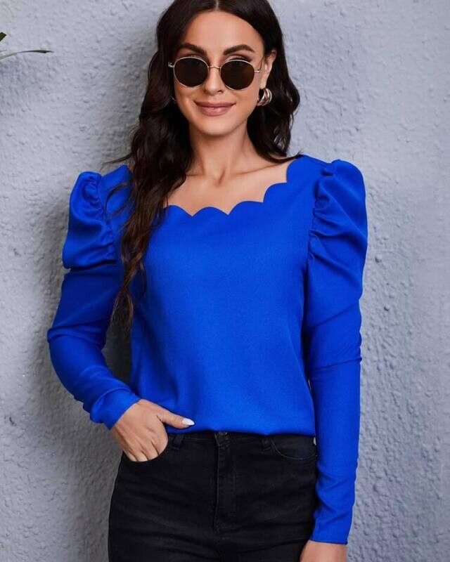 Blusa Azul Elétrico cuello Scoop