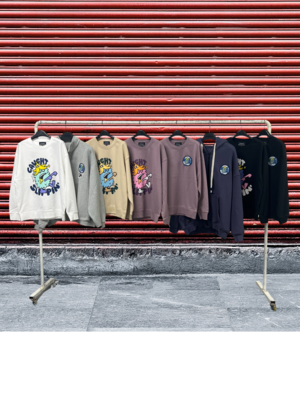 Hoodies & Sweatshirts