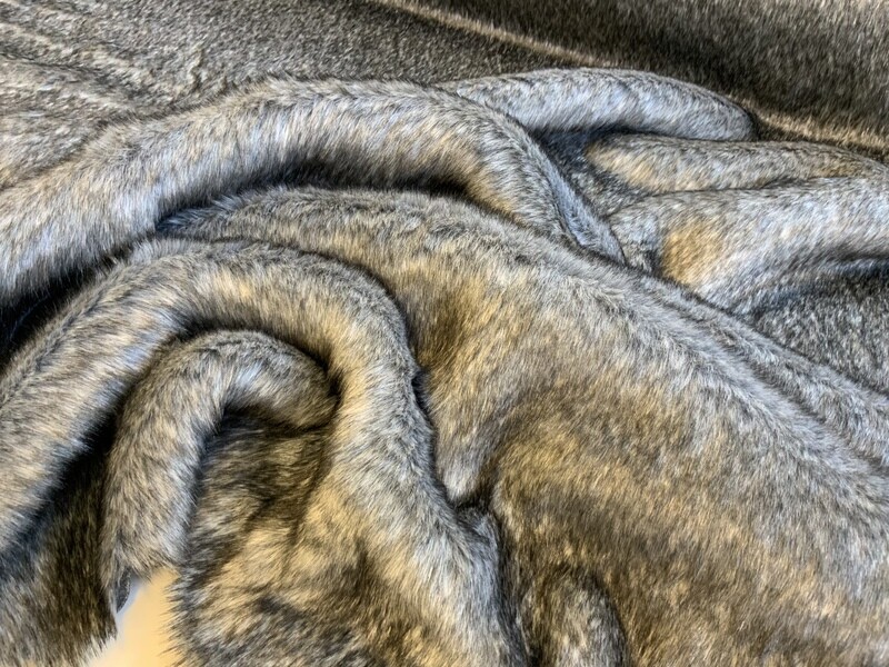13688  GREY MIXED