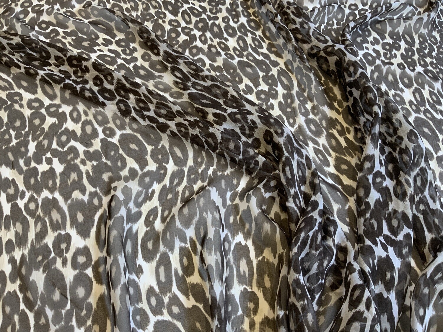 RQ1163 Valentino