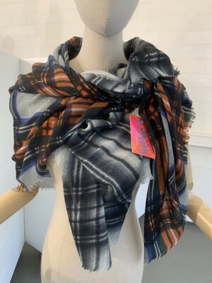WOLL-SHALS NEUHEITEN/ CHÂLES DE LAINE NOUVEAUTÉS / WOOL SCARVES