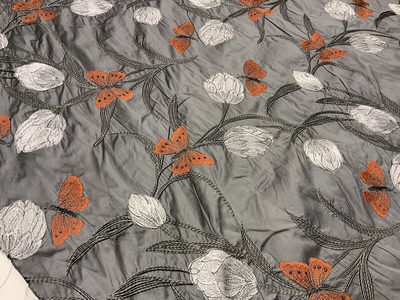 20221 BUTTERFLIES ON GREY