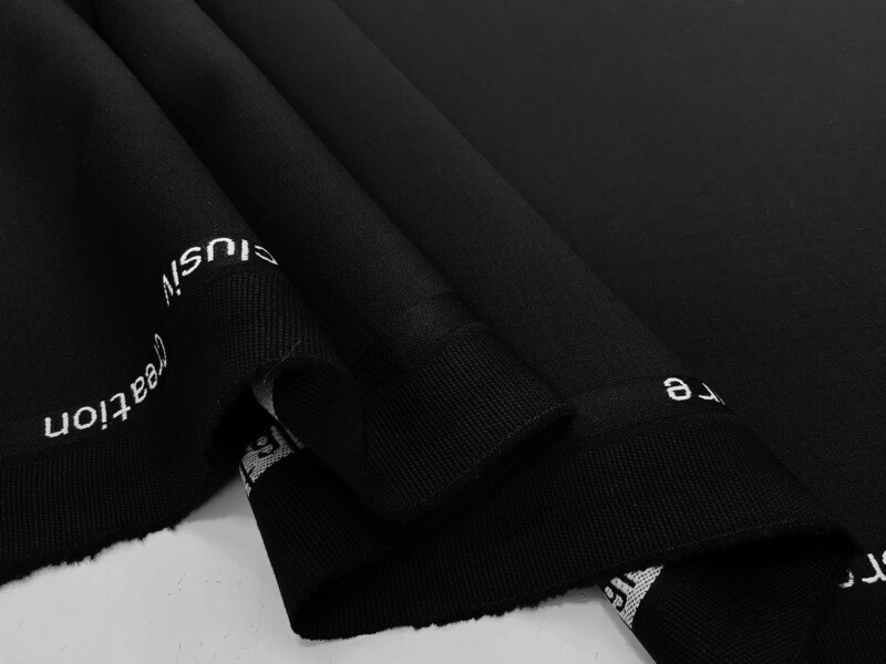 14561 BLACK Wolle lainewool Gabardine