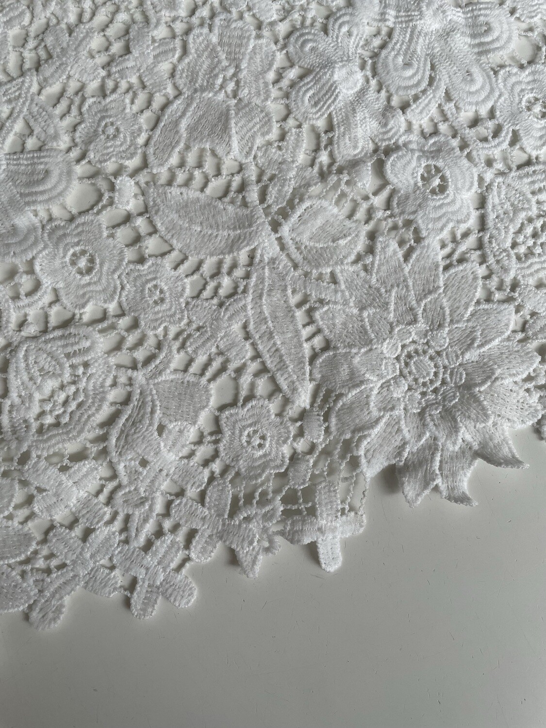 25303 WHITE