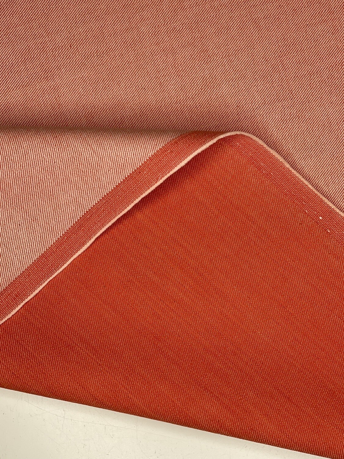 25618  ORANGE stretch