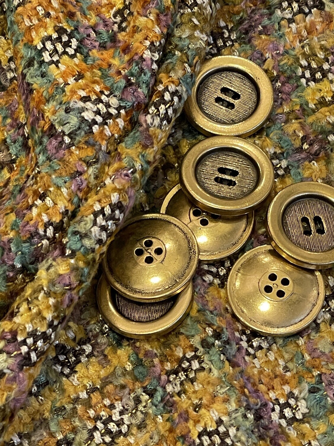 25850