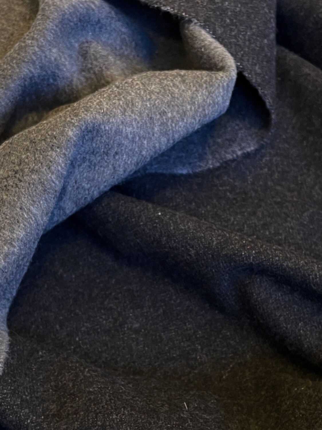 35207  PURE WOOL ANTRACYT/GREY