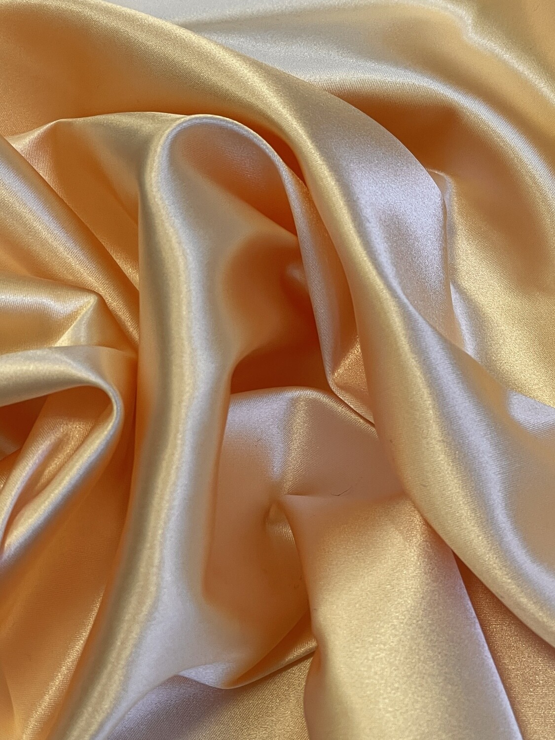 7329 Nude