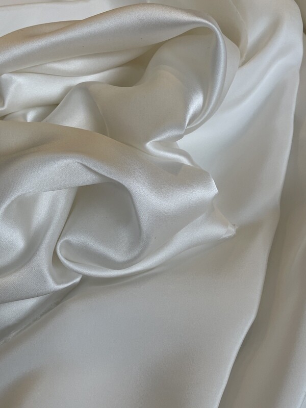24765 Satin off-white