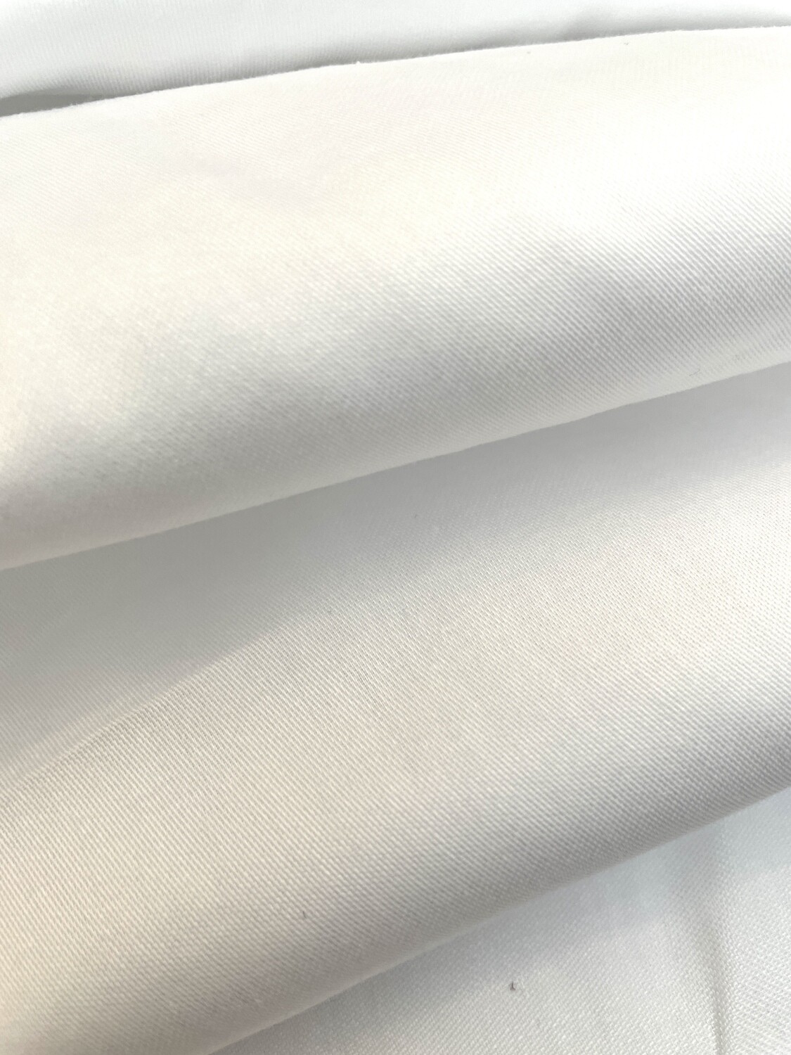 24035 ecru Satin 300 cm