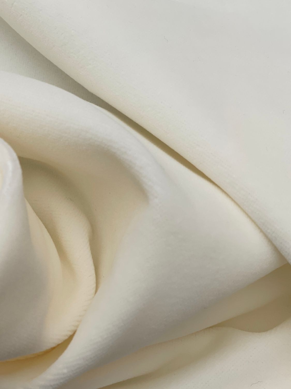 14048 MILK WHITE
