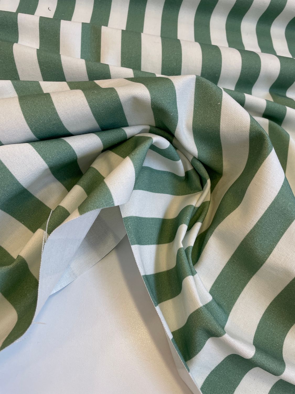 26224 STRIPES 280 CM