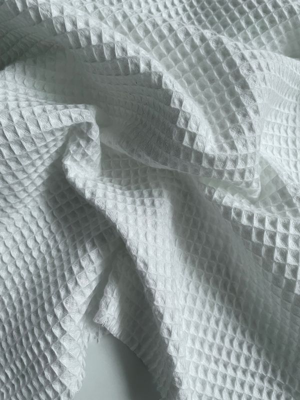 24128 WHITE