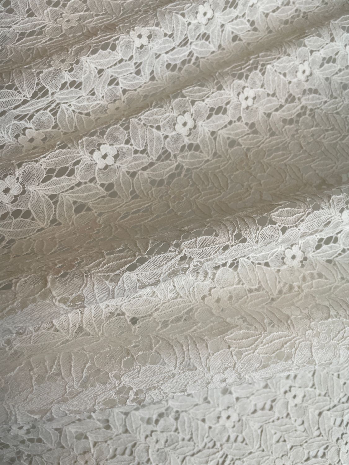 26874 WHITE