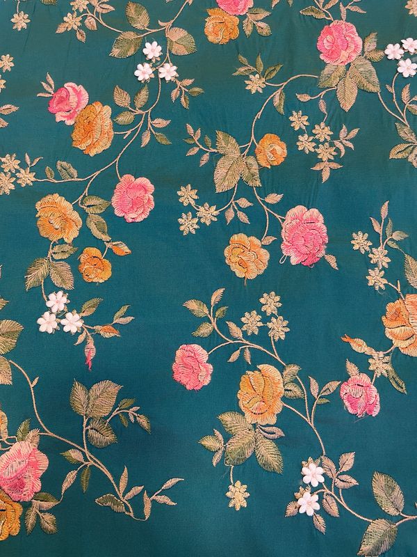 27184 TAFT Bestickt - embroidered