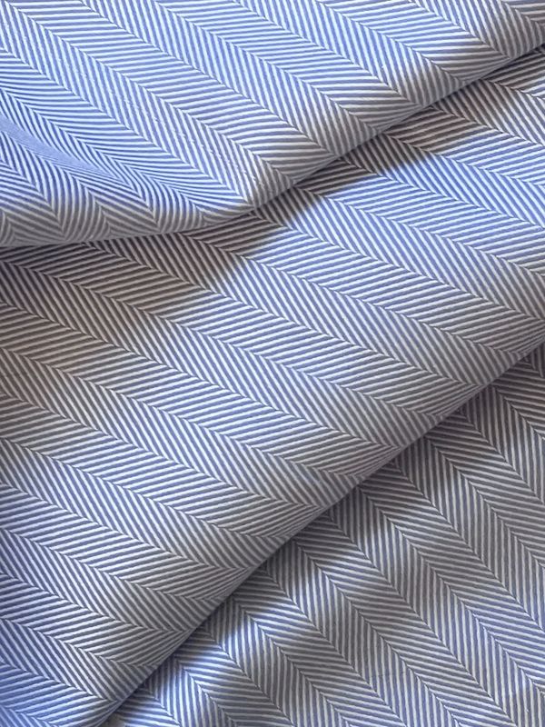 27339 Chevron Clear blue