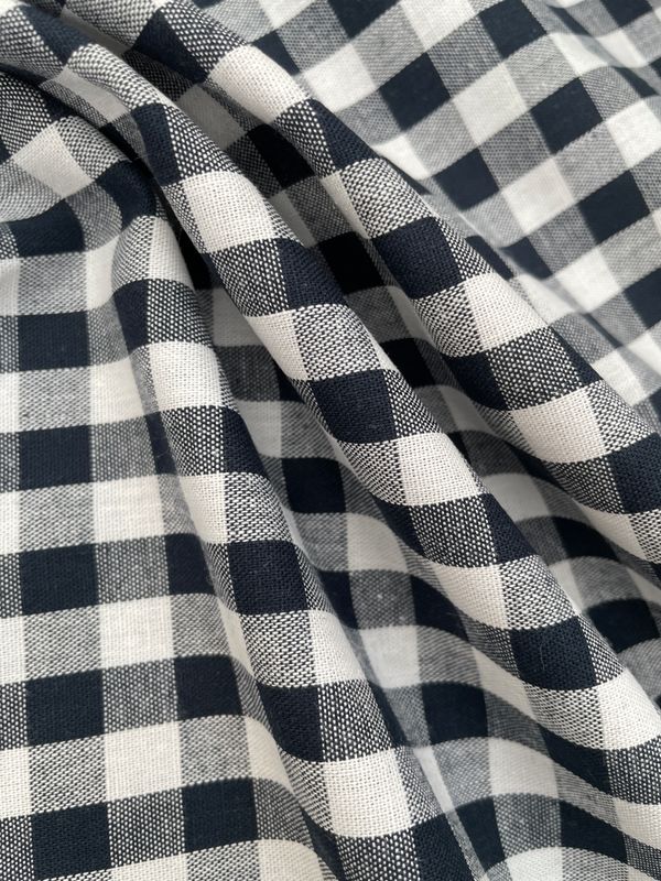 27463 Vichy  Dark blue & White