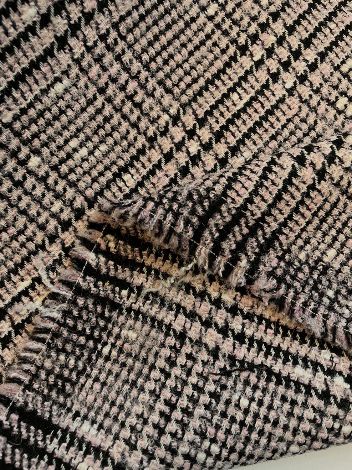 RQ 2215Chanel Tweed