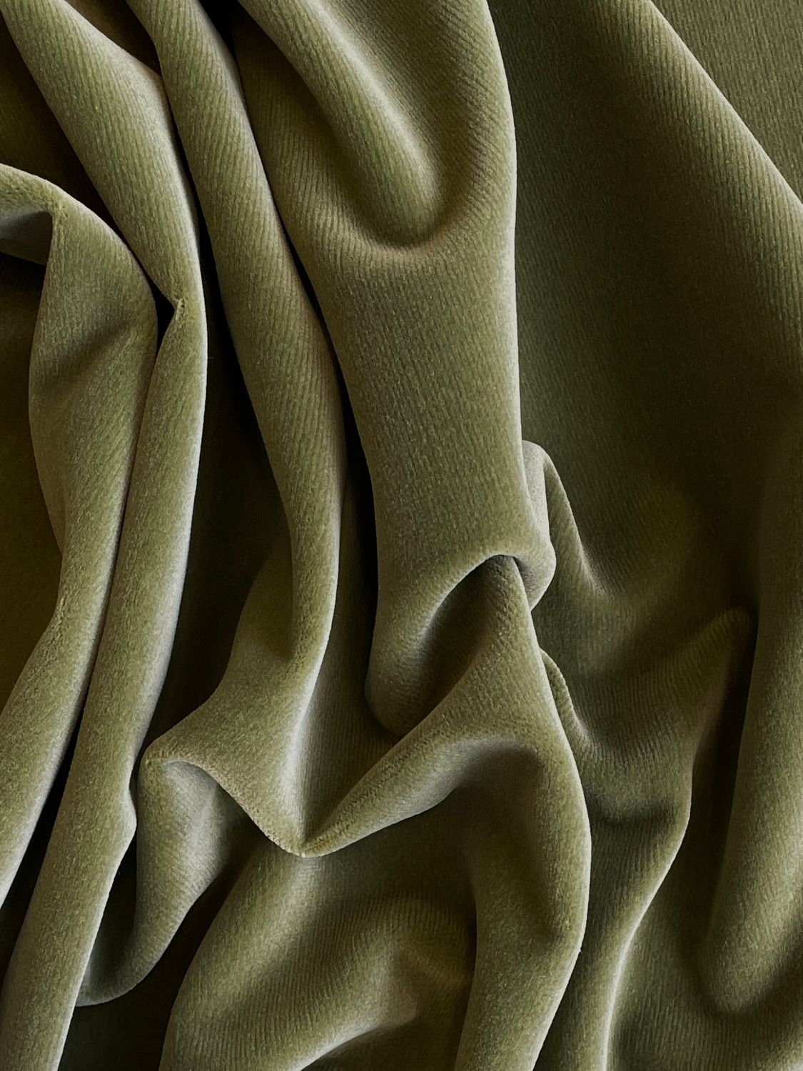 27630 Samt velours velvet Olive 27630 Samt velours velvet Olive