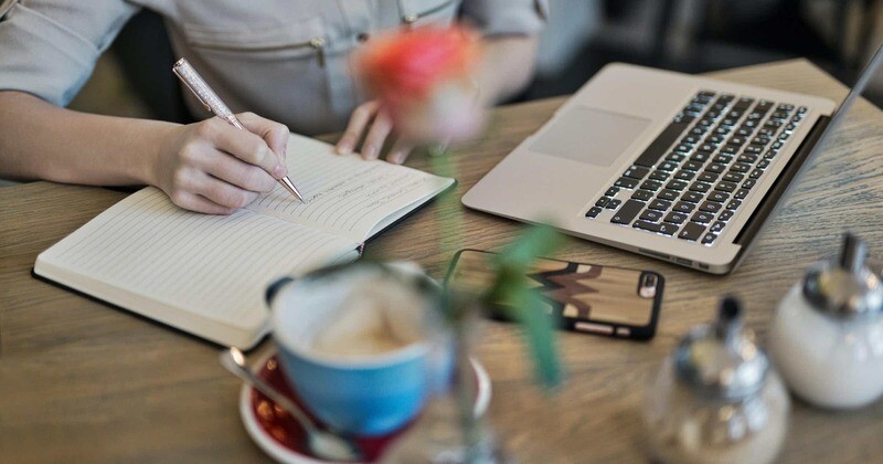 Why is it better to hire an online writer for your Ph.D. dissertation?