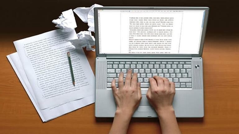 Capture your Reader&#39;s Attention with Great Essay Hooks