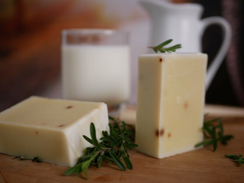 Lait de Chèvre et Genièvre