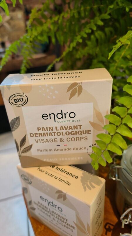 Pain dermatologique visage & corps à l'amande douce