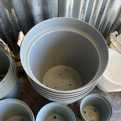 35cm Plastic Pot Grey