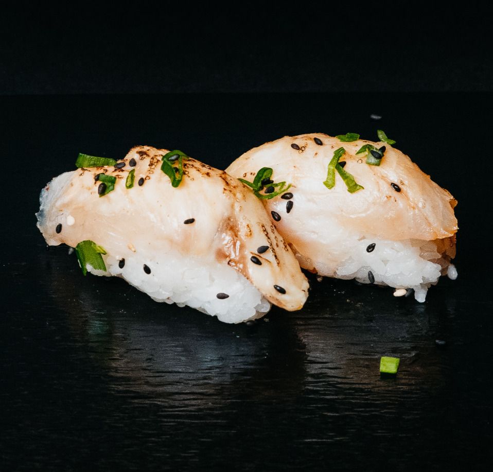 Нигири Лаврак татаки