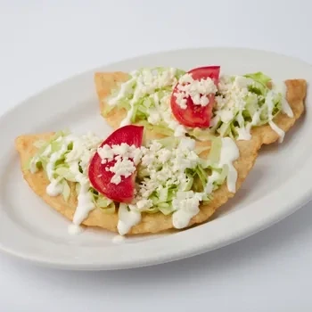 Empanadas de queso (4) salsa a elegir