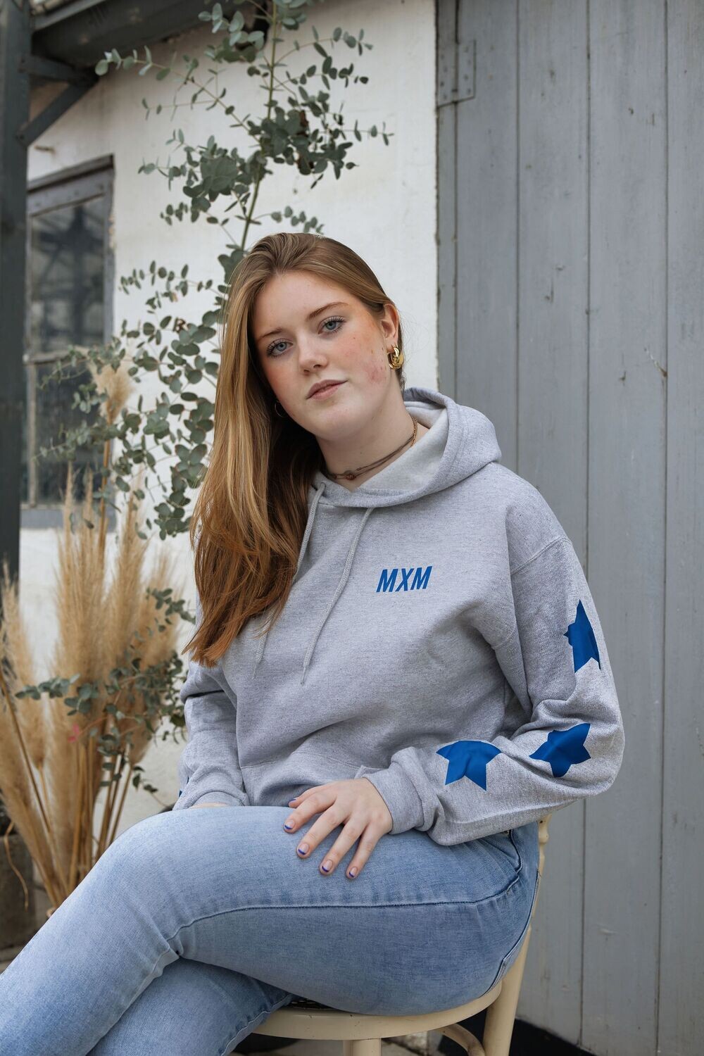 HOODIE De Grijze Noor Met Kobalt Blauw