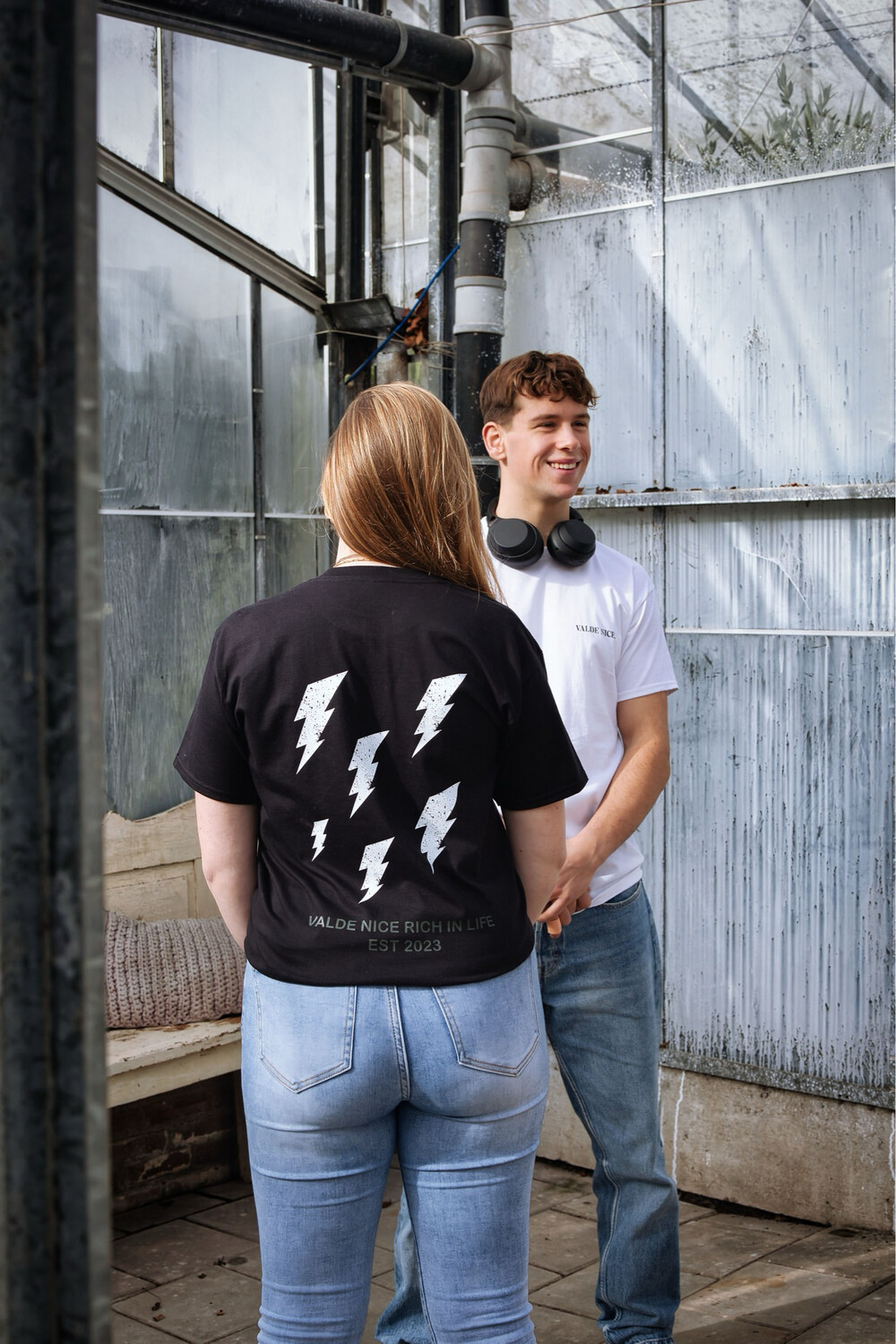 Zwart bliksem t-shirt valde nice