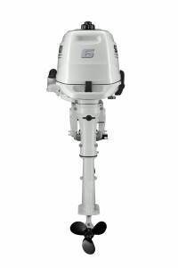 Motore fuoribordo Suzuki DF 6 A colore  bianco albero corto.