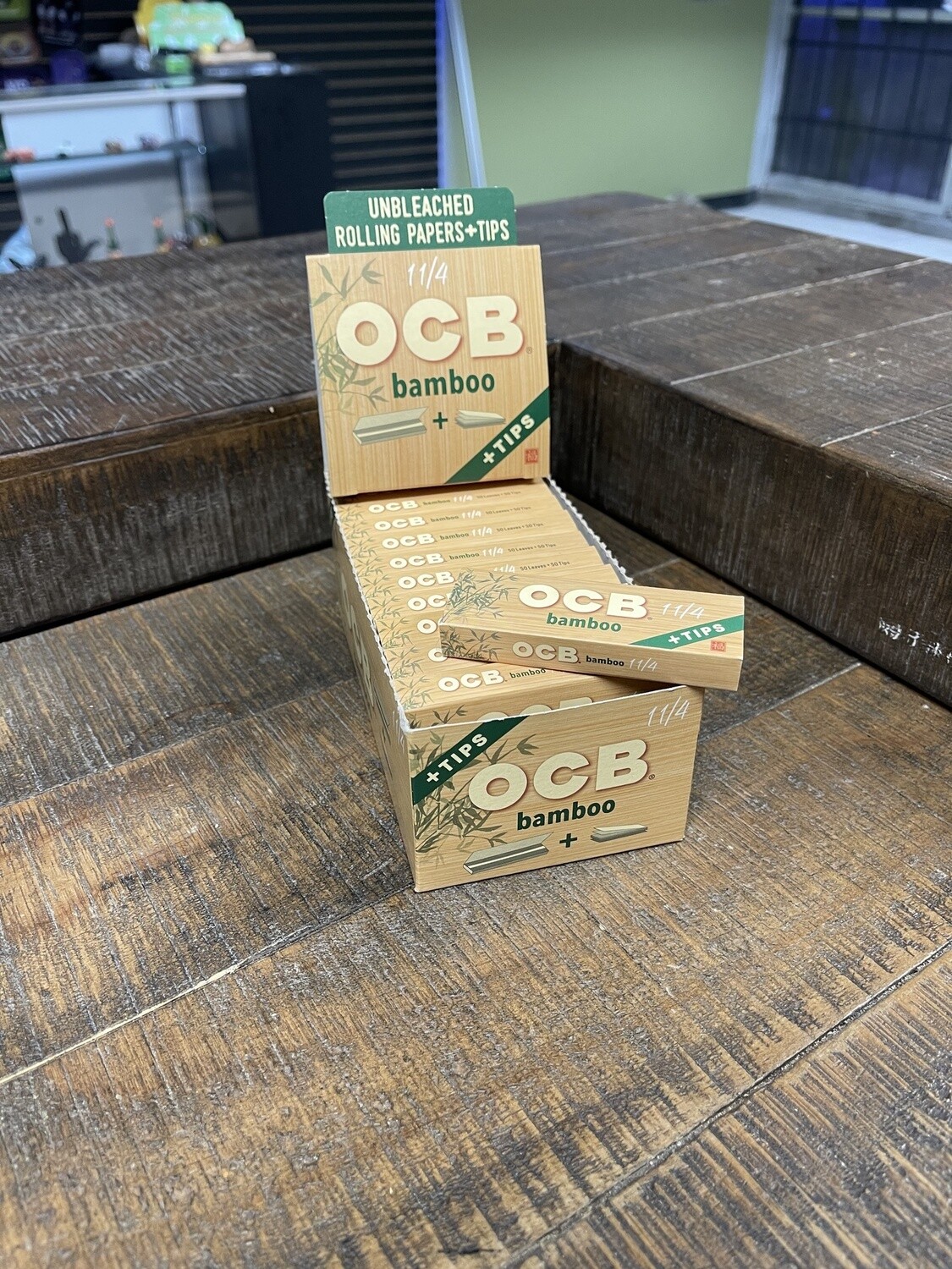 OCB Bamboo Rolling Papers W/Tips (1/14)