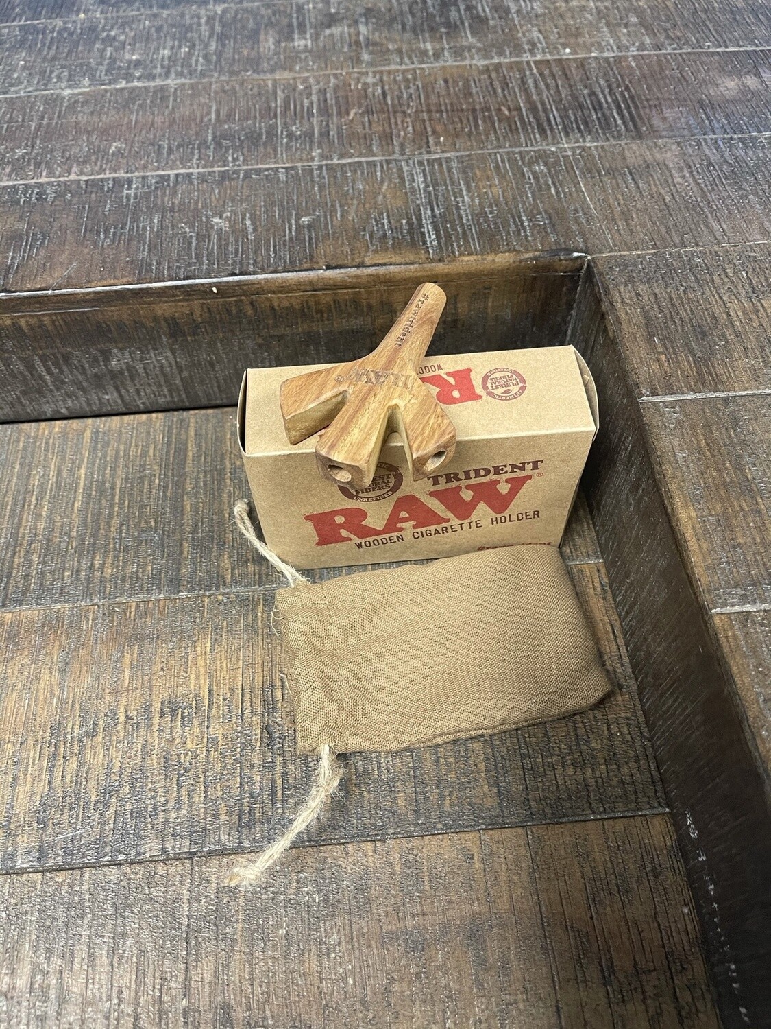 RAW Trident Wooden Holder